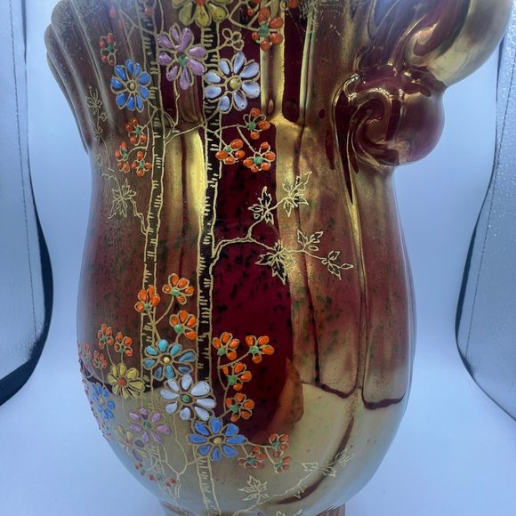 7 inch Tumbling Flowers Vase Crown Devon Fieldings - Picture 2 of 8